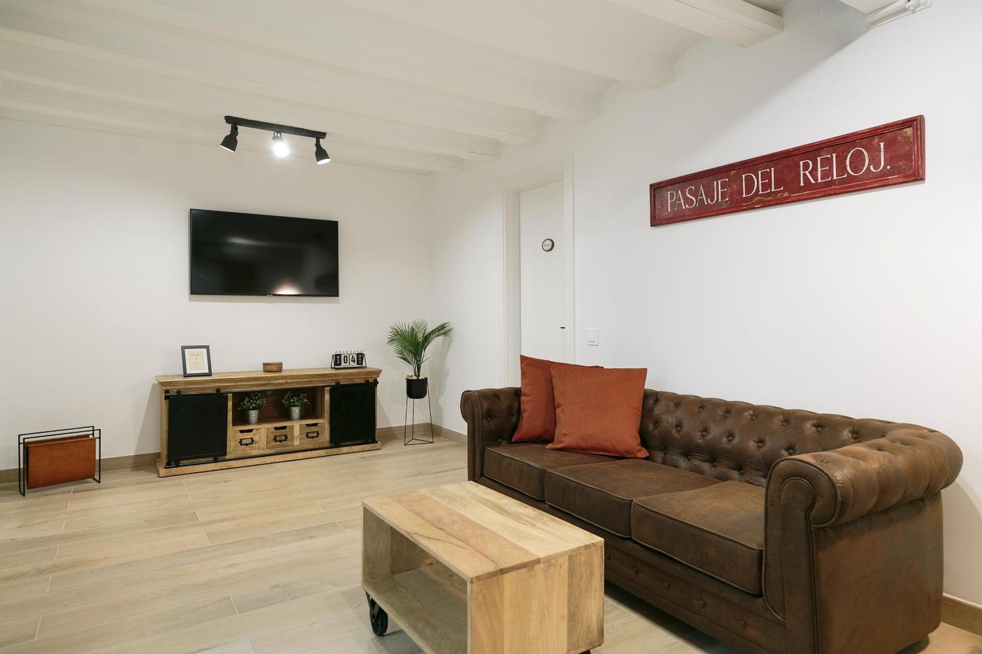 Keyfamily Loft Las Ramblas บาร์เซโลนา ภายนอก รูปภาพ